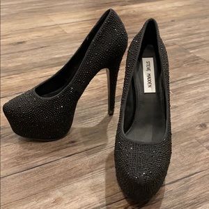 Steve Madden platform pumps